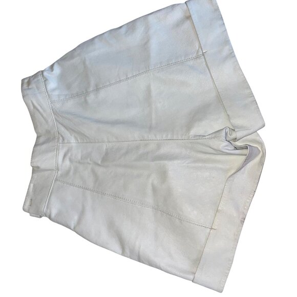 Semi Queen Vintage Womens Shorts Size 10 White Pleated Pockets Leather - Picture 11 of 12